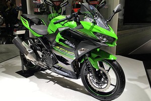 Kawasaki Ninja 400 "chốt giá" 135 triệu sắp về Việt Nam